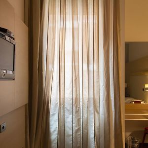Camera standard con letto king size